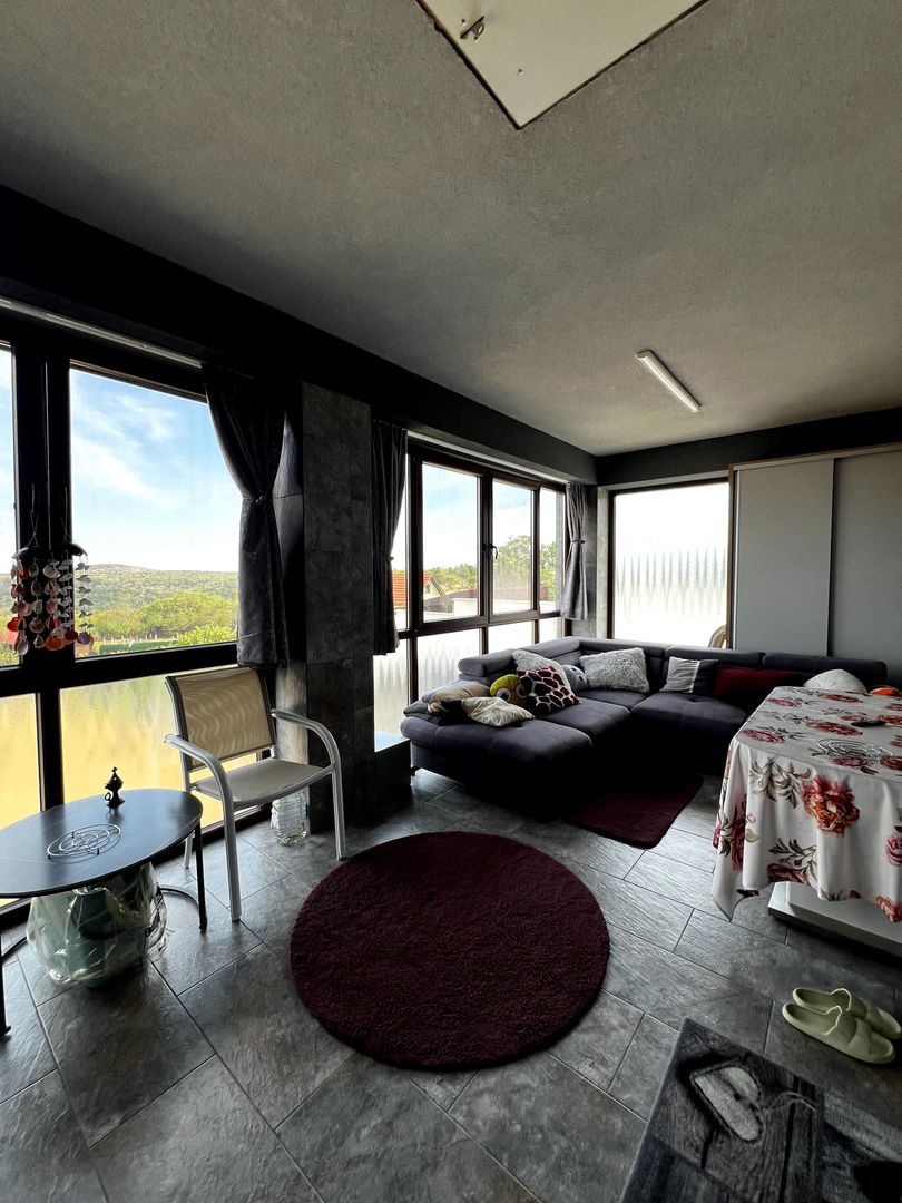 Complex din casa noua si 3 cabane, piscina încalzita 6600 mp teren - Poză 15