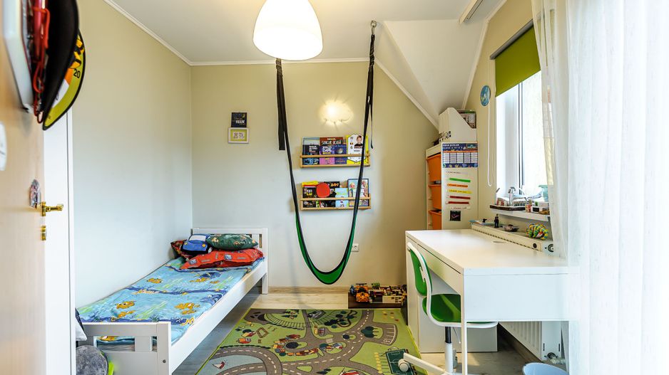 Pret redus Casă spațioasă cu teren generos în Gai Comision 0 - Poză 4