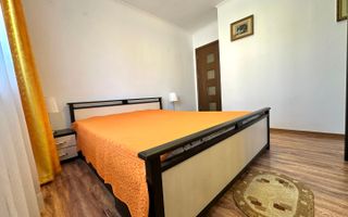Apartament 3 camere zona Tractoru cu loc de parcare si boxa - Poză 11
