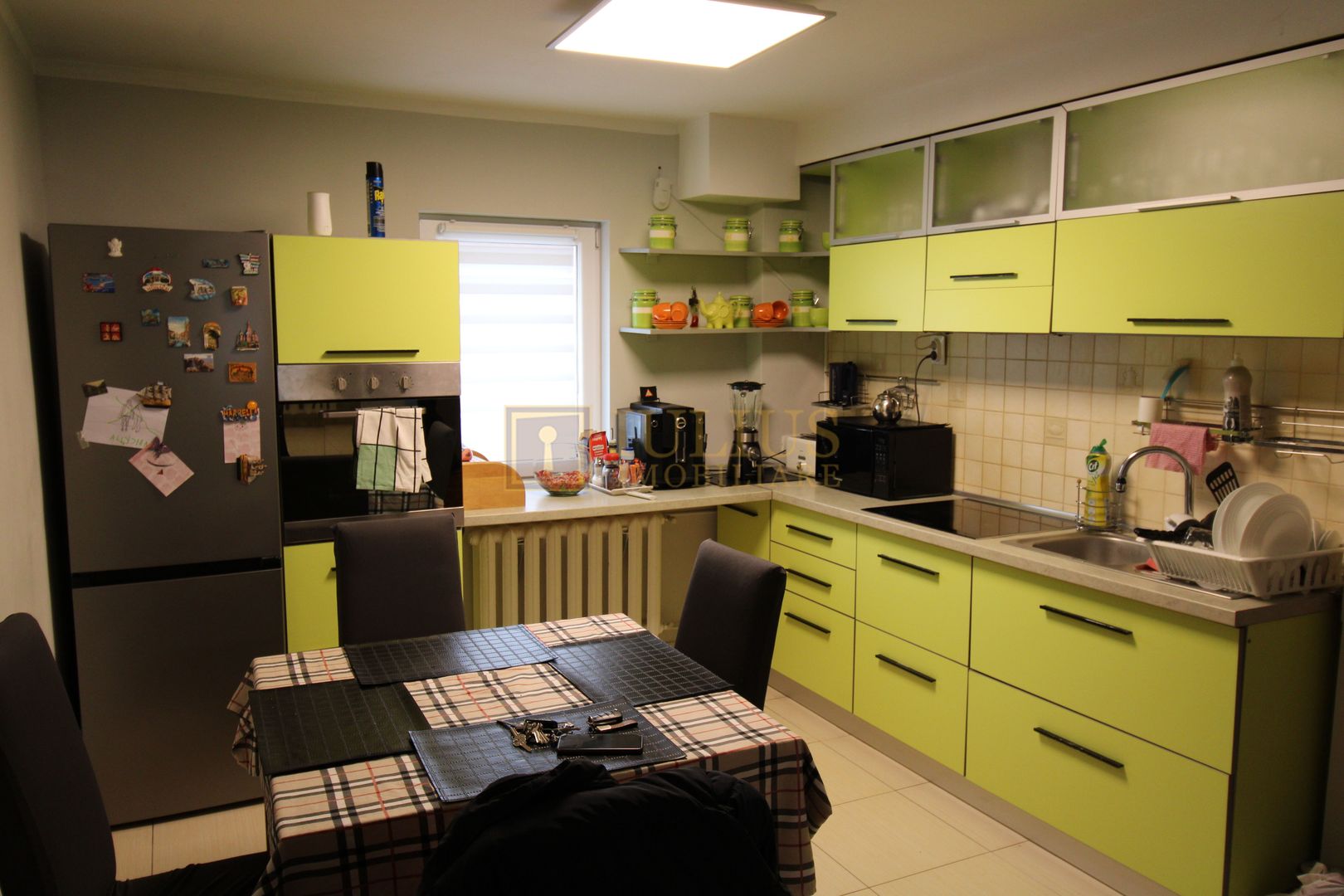 3 camere decomandat terasa generoasa cu vedere spre curte , locatie linistita - Poză 5