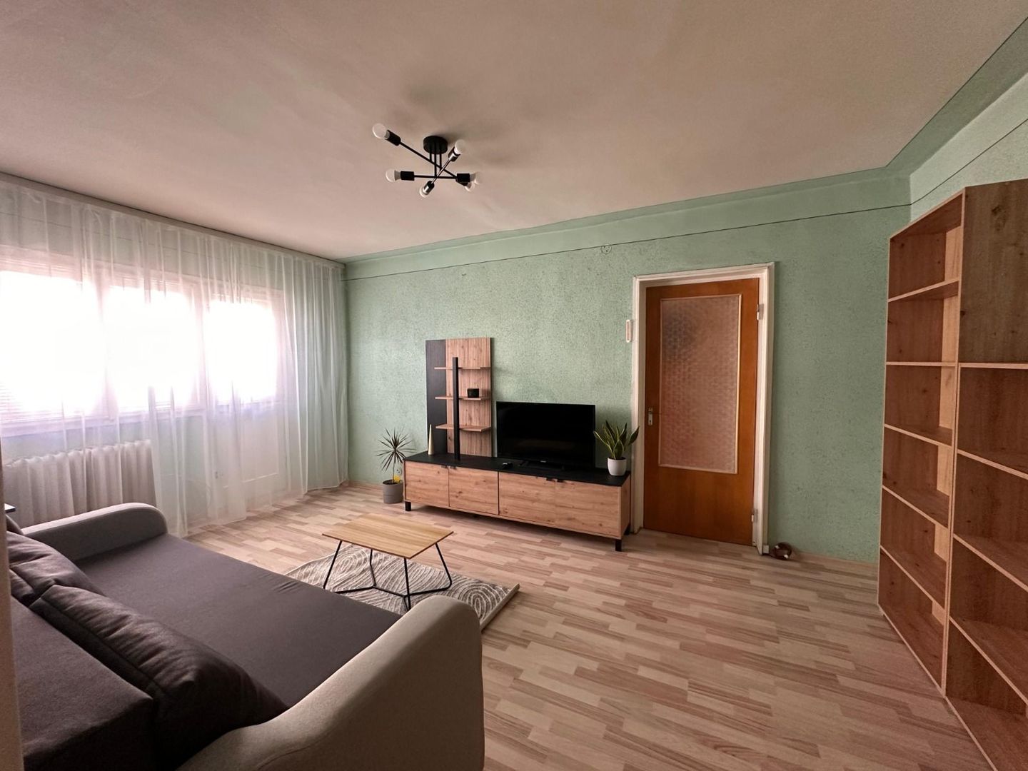 De închiriat: apartament 3 camere + parcare - Lujerului - metrou - Poză 1