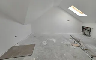 Vila finalizata, curte libera 185 mp,  loc de parcare, zona case - Poză 13