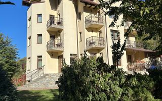PENSIUNE DE VÂNZARE, TEREN 2.000 MP, 17 CAMERE, MOIECIU DE JOS - Poză 1