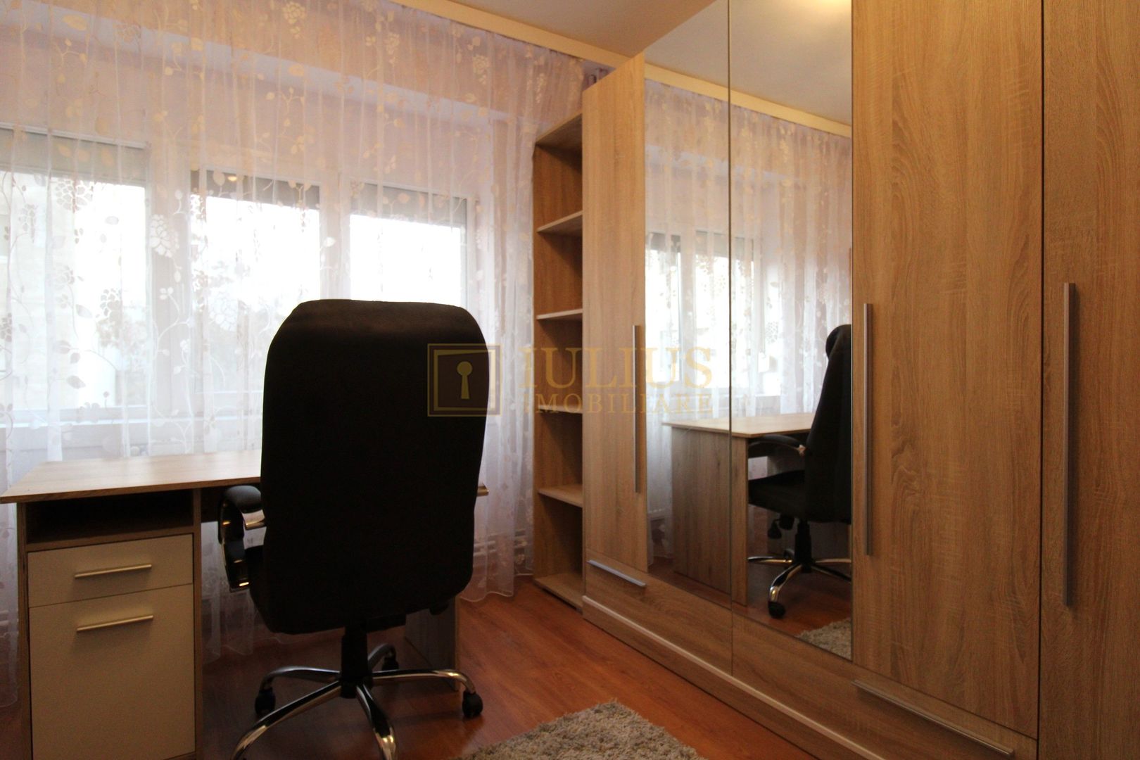 Aradului -3 camere, 2 bai, centrala proprie, ctr inclus. - Poză 8