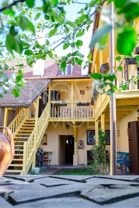 CASA INDIVIDUALA IN CENTRUL ISTORIC AL SIBIULUI - Poză 3