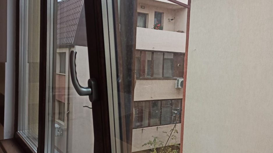 2cam-studio partial mobilat+parcare/20min metrou Leonida/Berceni - Poză 4