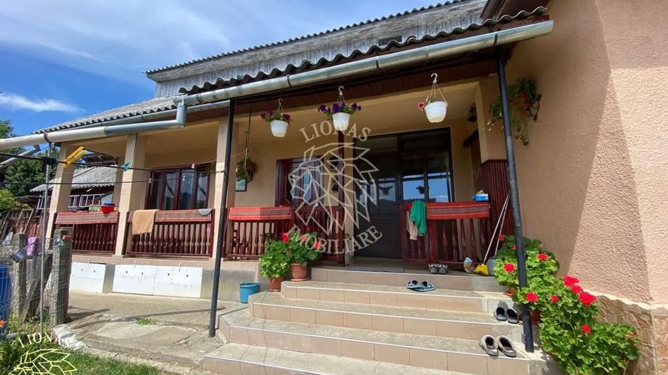 Casa 4 camere 170 mp-teren 1600 mp-terasa-gradina-Nasaud Central - Poză 8