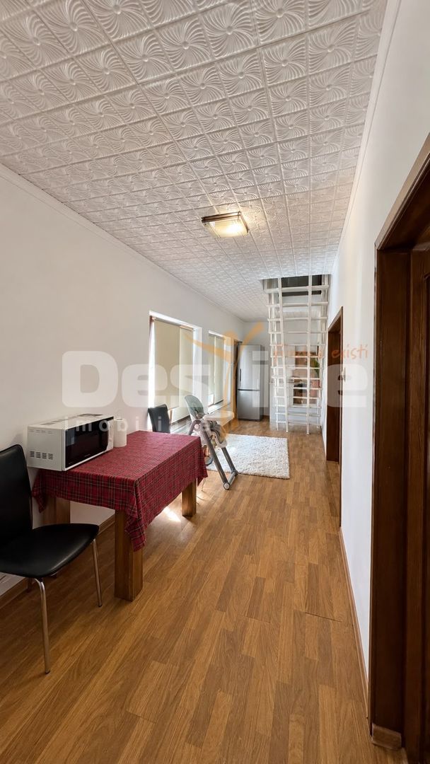 Casa spatioasa cu teren de 800 mp, Muntenii de Jos - 5 camere - Poză 22