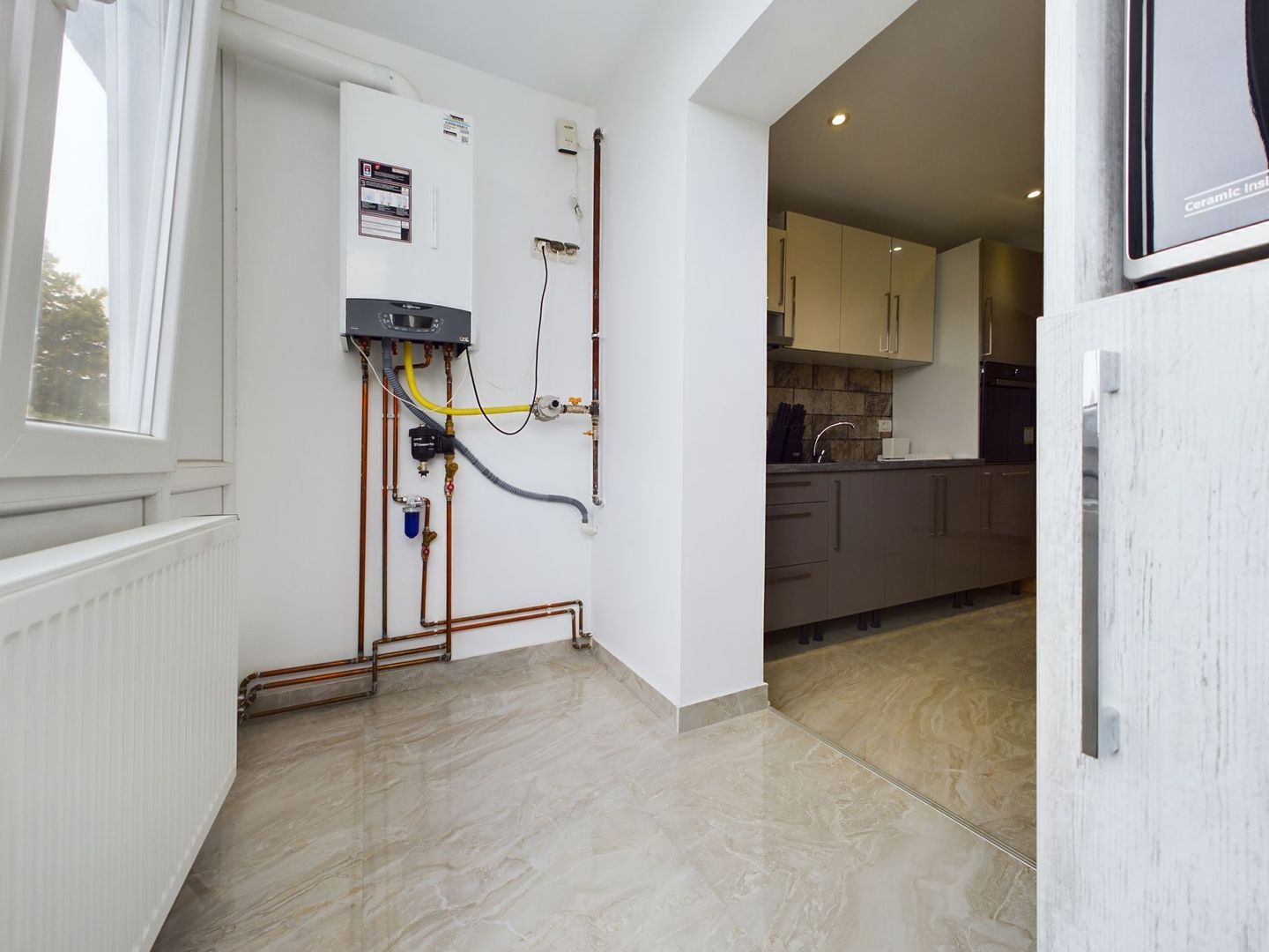 Apartament 2 camere Zona 300 - Poză 11