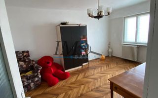 Apartament cu 4 camere de vanzare in zona Closca in Alba Iulia - Poză 1