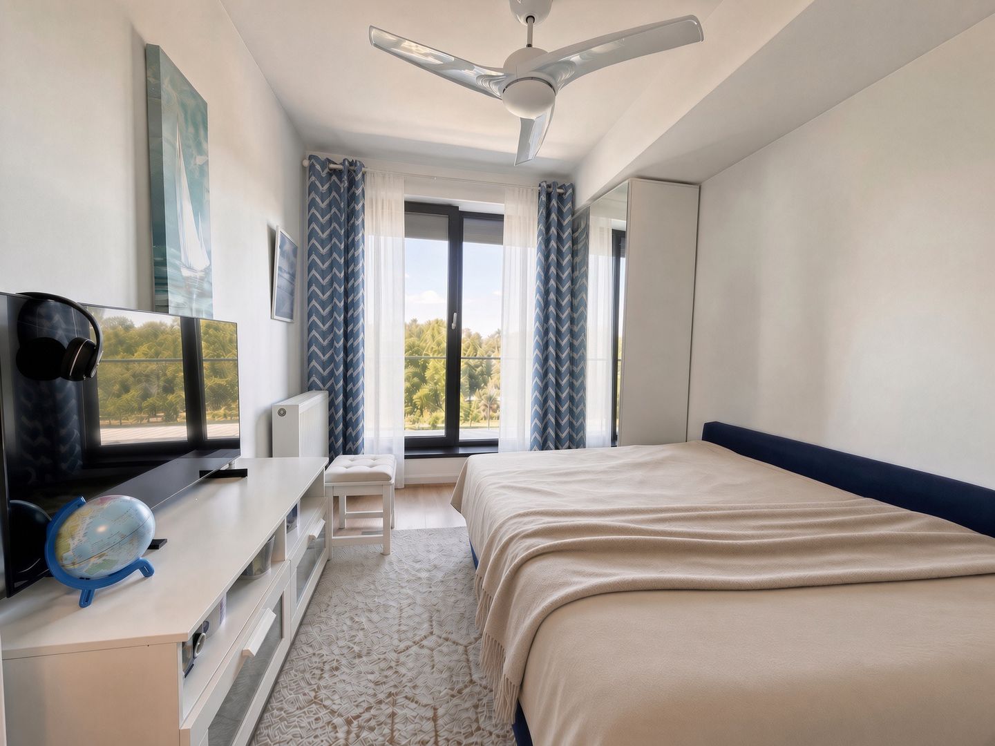 3 camere  langa plaja cu parcare | terasa si vedere la mare - Poză 5