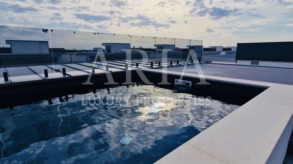 LUXURY SMART VILLA - ROOFTOP POOL - FIRST RENT - Poză 1