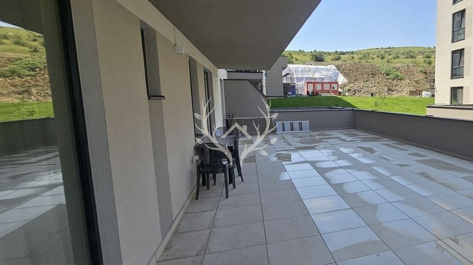 Apartament cu 3 camere si terasa de 82 mp - zona Vivo Floresti - Poză 8