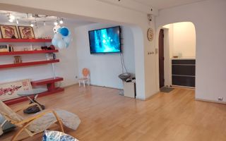 Inchiriez apartament 2 camere Port. - Poză 2