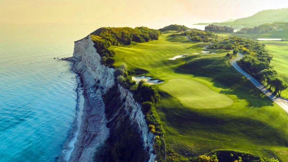 Apartamente cu 2 si 3 camere ideal investitie cu vedere superba Bulgaria Balcic - Poză 2