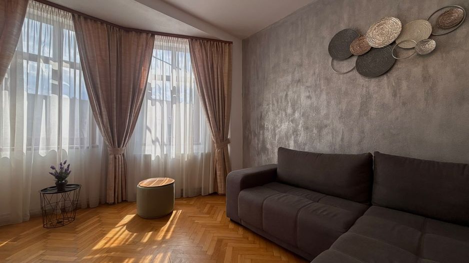 Apartament modern și elegant în zona Centrală - Poză 1