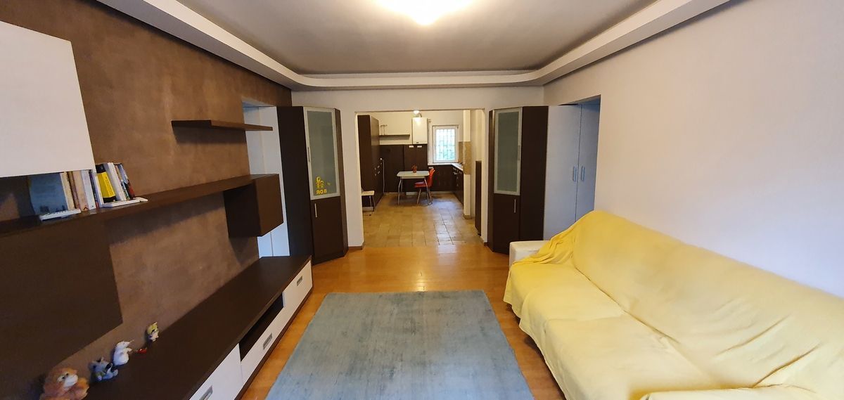 Apartament 3 camere spatios, , langa Vulcan -Sebastian - Pet Friendly - Poză 2