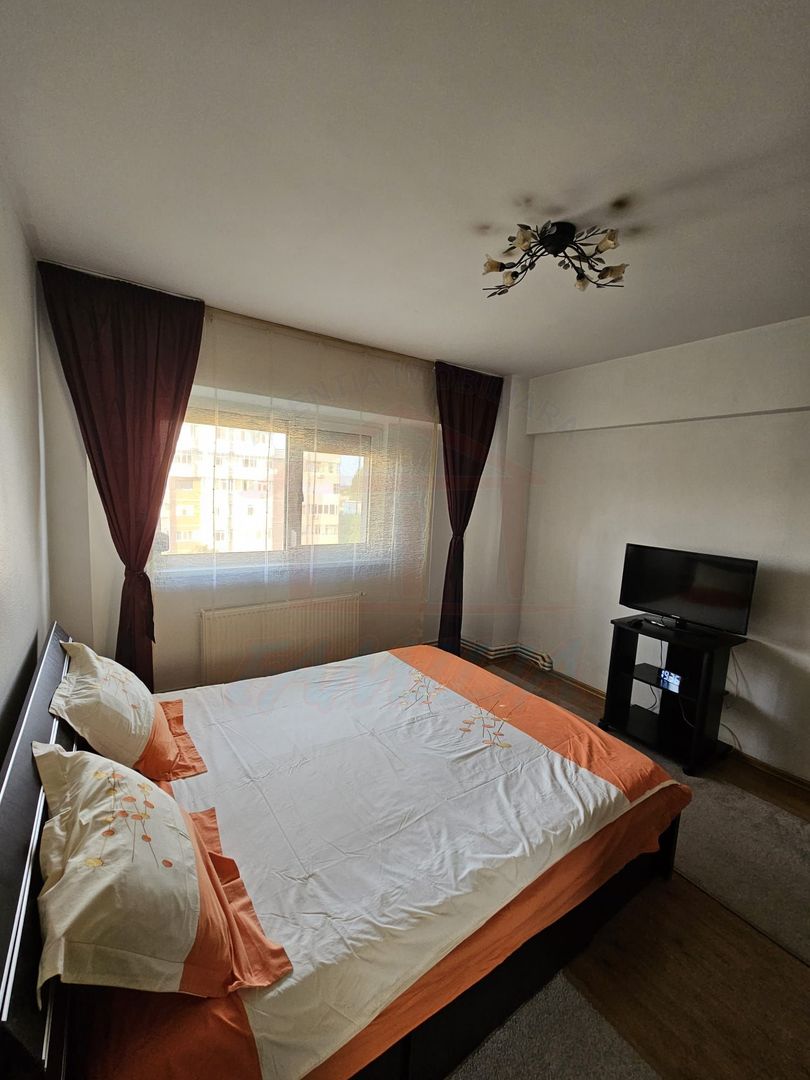 🏡 Apartament 2 camere decomandate de închiriat – Zona Baia Comunală - Poză 3