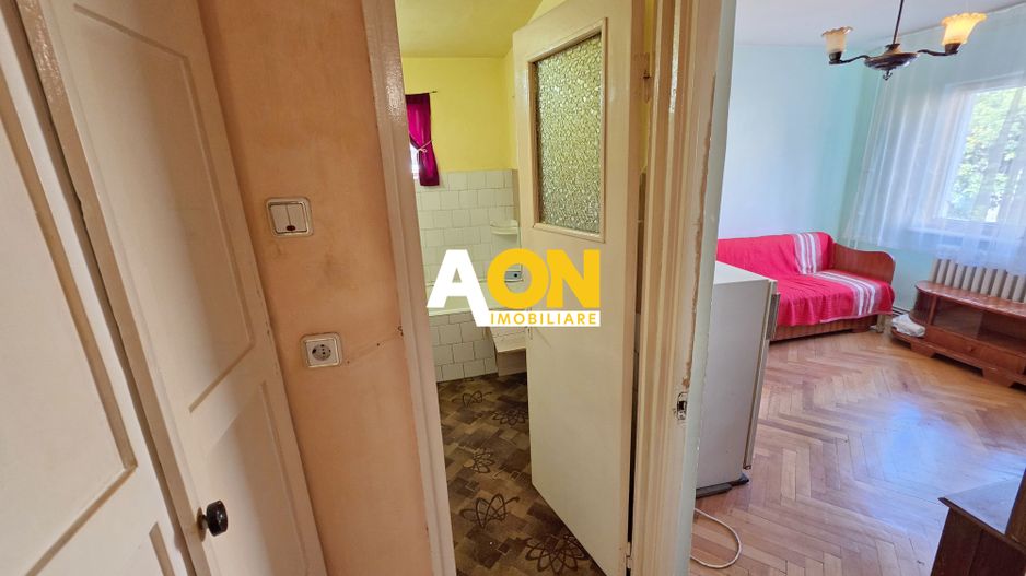 Apartament 2 camere, decomandat, etaj 2, Cetate, zona Kaufland - Poză 9