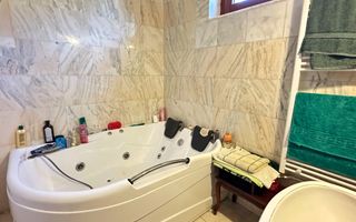 Strada Grigore Ureche / Casa de vanzare - Poză 13