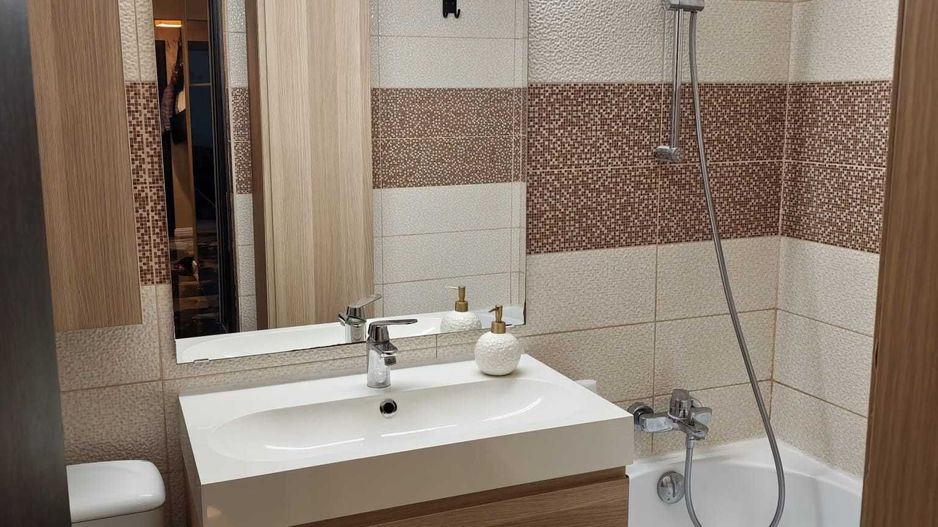Apartament 3 camere de vânzare  Piata Gorjului-centrala proprie - Poză 5