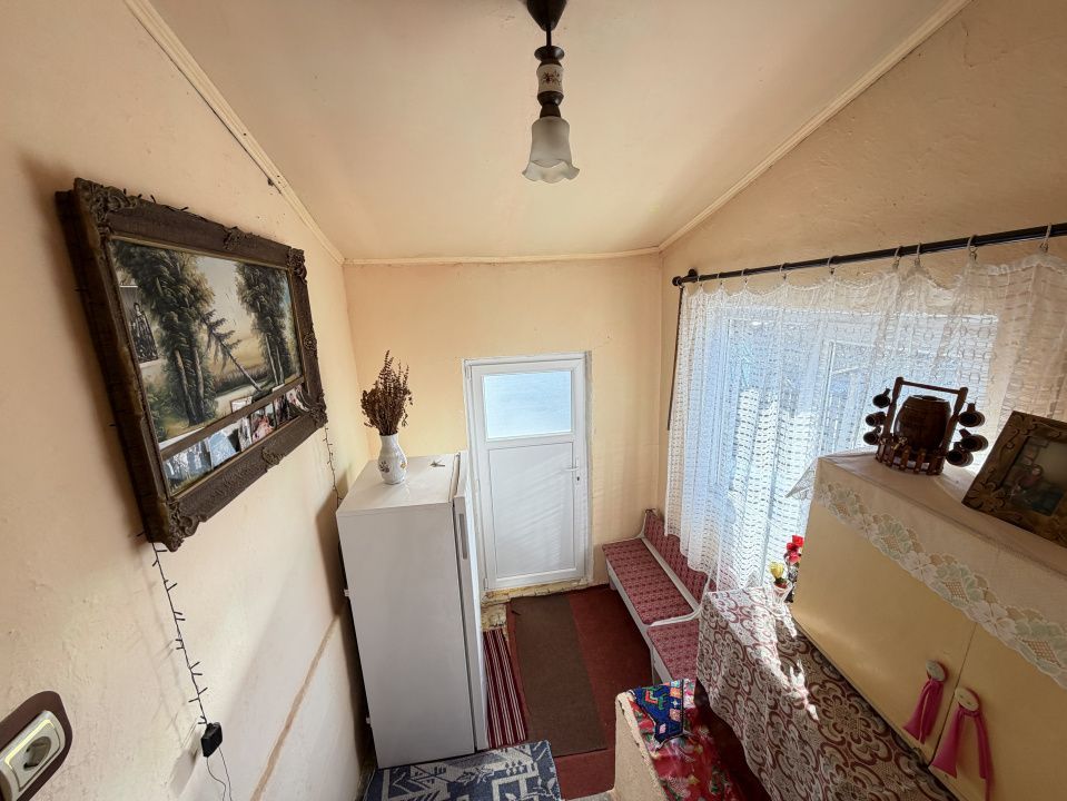 Casa Batraneasca la 8 km de Topoloveni - Poză 14