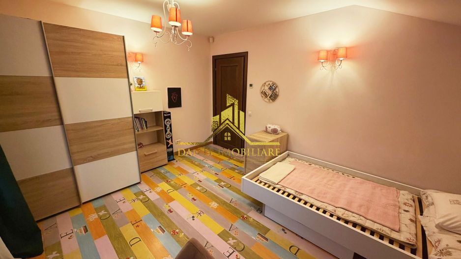 Casa, 3 dormitoare, 3 bai, ultrafinisata, mobilat lux, Faget - Poză 16