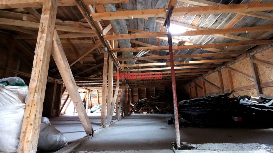 Ozana-Metrou 1 Decembrie 1918 - Casa P+2+M - Prima Inchiriere - Poză 22