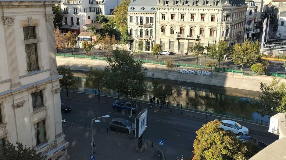 BRASADAS închiriază ap 2 cam et 4 UNIRII. - Poză 1