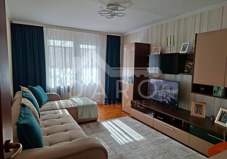 Vând apartament cu 3 camere în Tudor,strada Livezeni - Poză 5