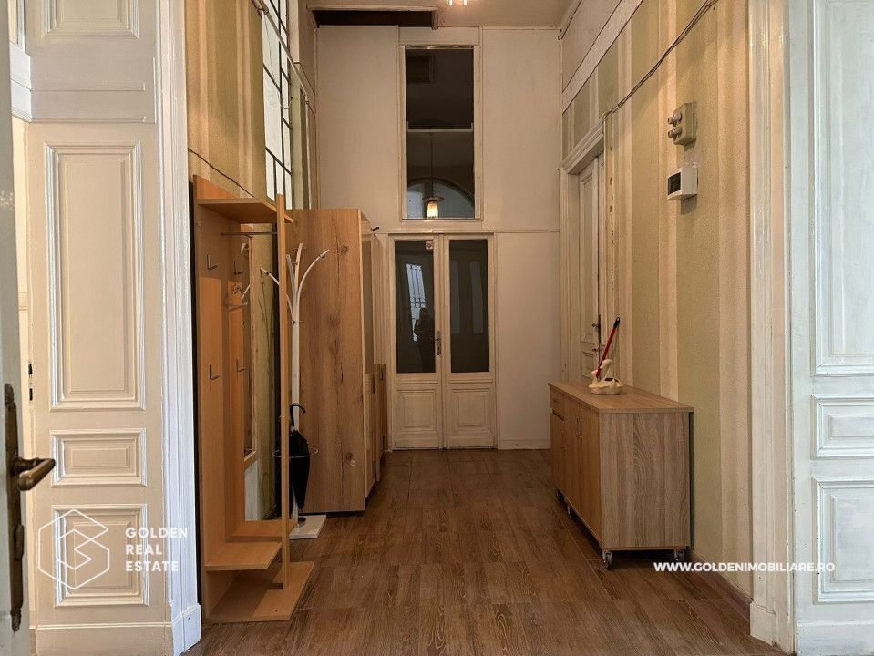 Spatiu birou, Bulevardul Revolutiei, Palatul Cenad, etaj 1 - Poză 1