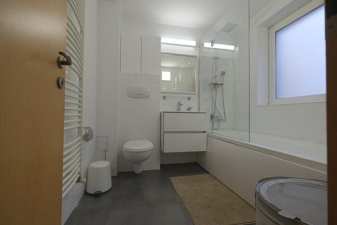 HERASTRAU, apartament deosebit, etaj 2 in bloc 2005 - Poză 7