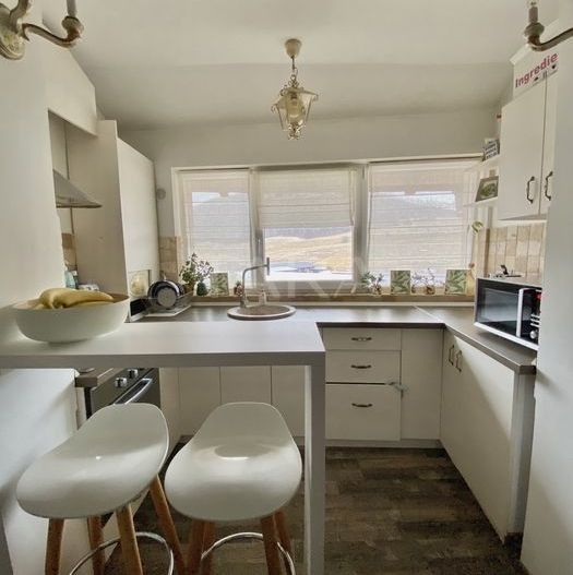 Apartament 3 camere, pe 2 niveluri, Florești, zonă centrala. - Poză 3