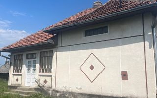 Casă de vânzare localitatea Măriuș - Poză 1