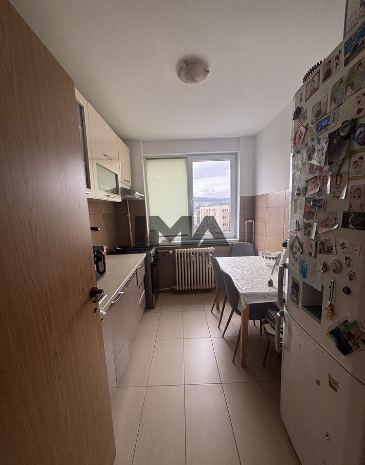 Apartament cu 3 camere, 56mp zona Coloane  Grigorescu - Poză 1