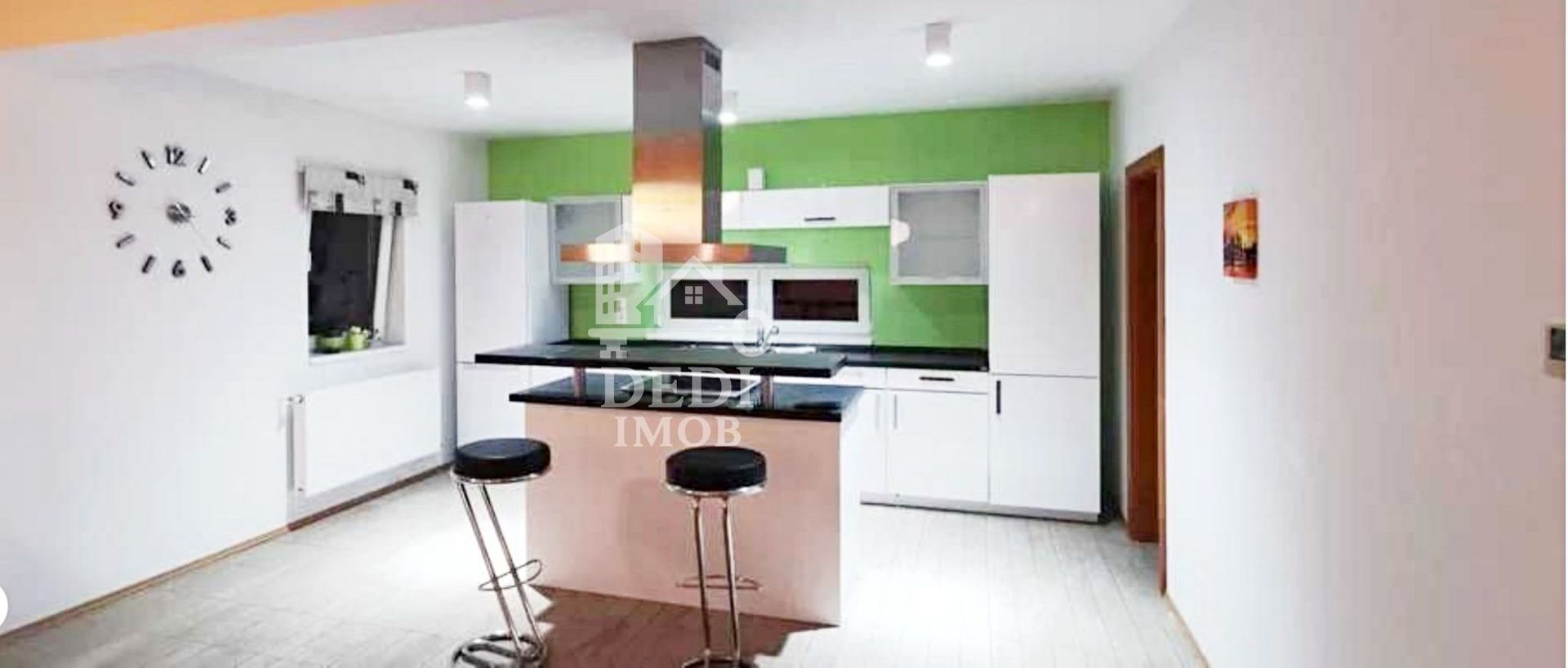 Casa cu 4 camere de inchiriat Santaul Mare, Bihor - Poză 1