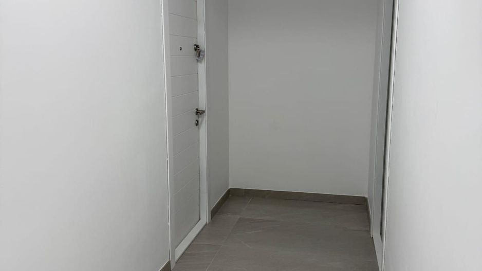 Vand apartament 2 camere nou la gri - Poză 1