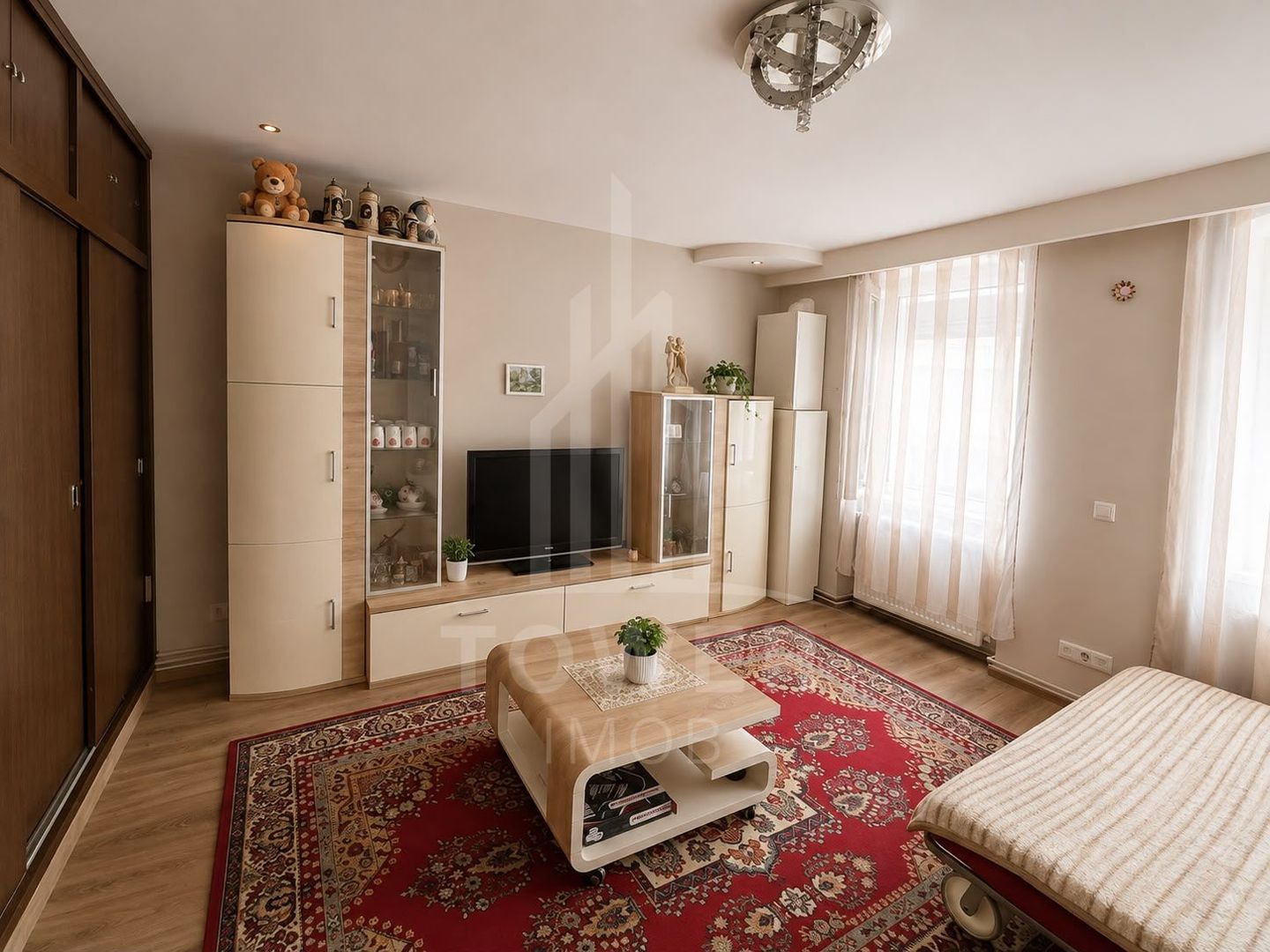 Apartament de închiriat cu 2 camere și mansardă – Cisnădie - Poză 1