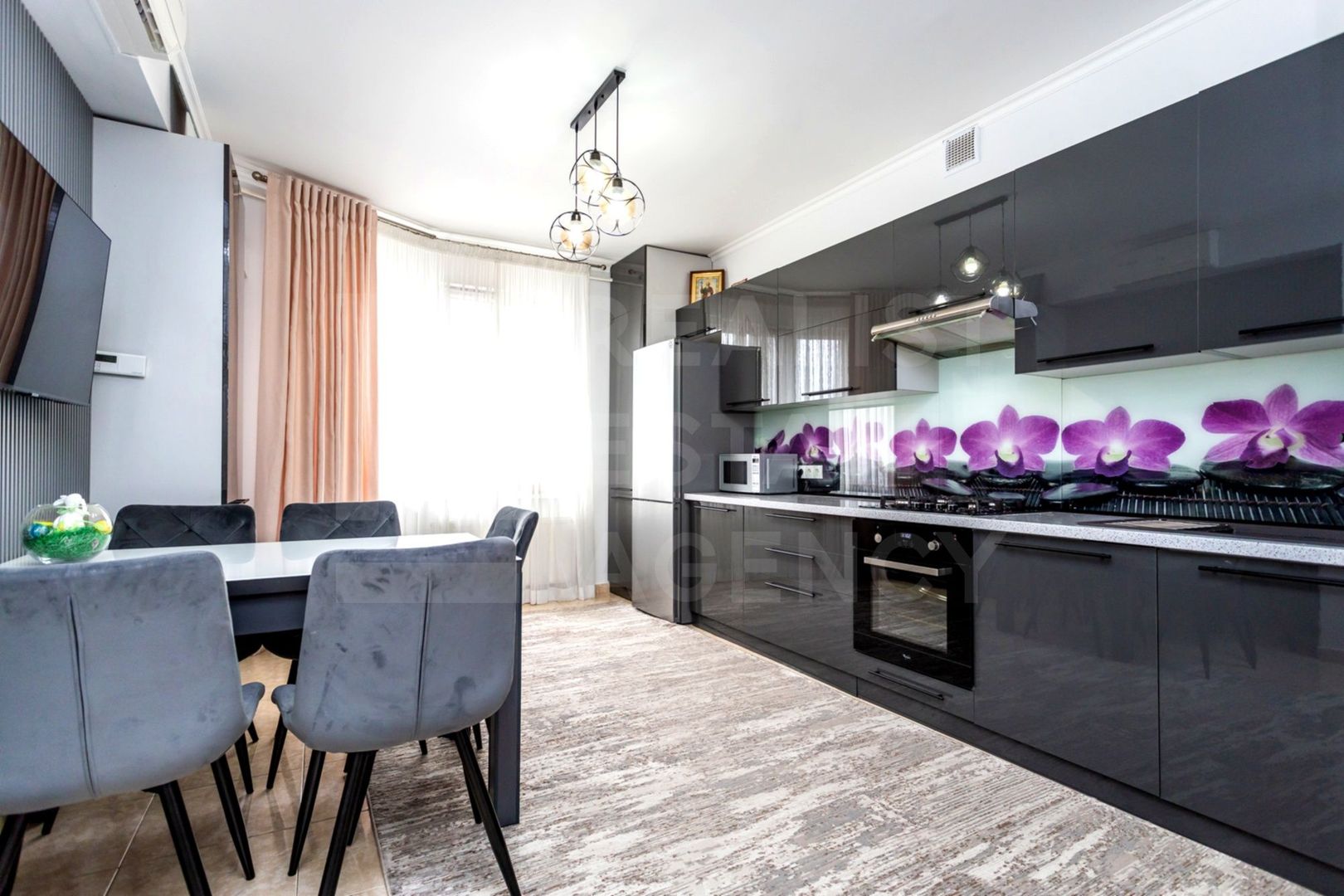 Vânzare, apartament, 2 camere, bd. Mircea Cel Bătrân, Ciocana - Poză 1