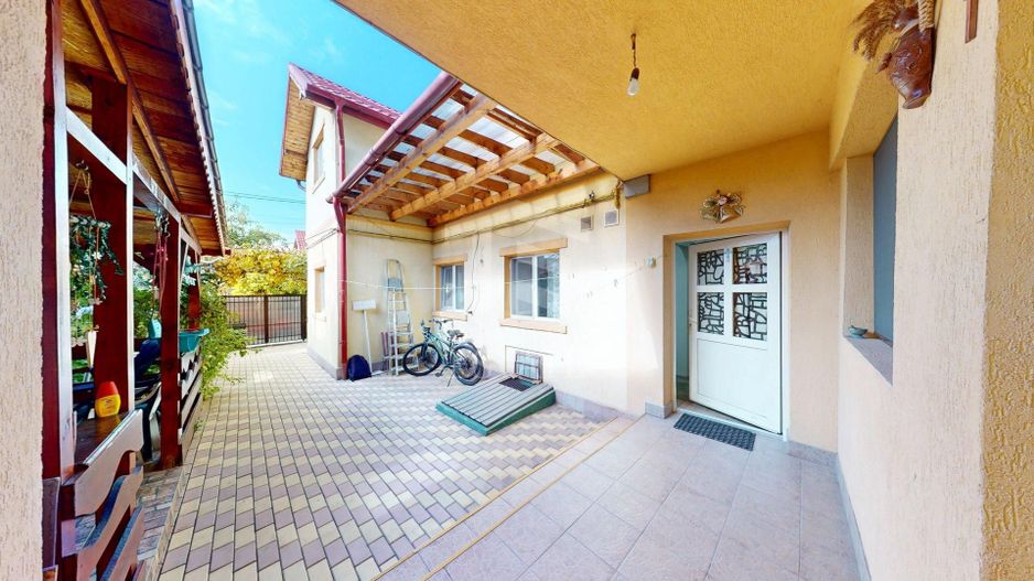 ANDRONACHE - Escalei | Casa individuala 9 camere | an 2014 | teren 260 - Poză 4