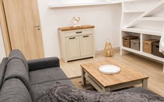 Apartament spatios 77 mp utili 3 camere 2 bai etaj 1 zona Strand - Poză 1