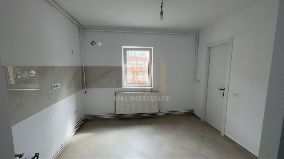 Apartament 2 camere decomandat Tractorul Brasov - Poză 6