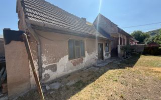 Casa 3 camere, beci ,teren 610 mp + grădină 620 mp-Loc. Cuciulata - Poză 3