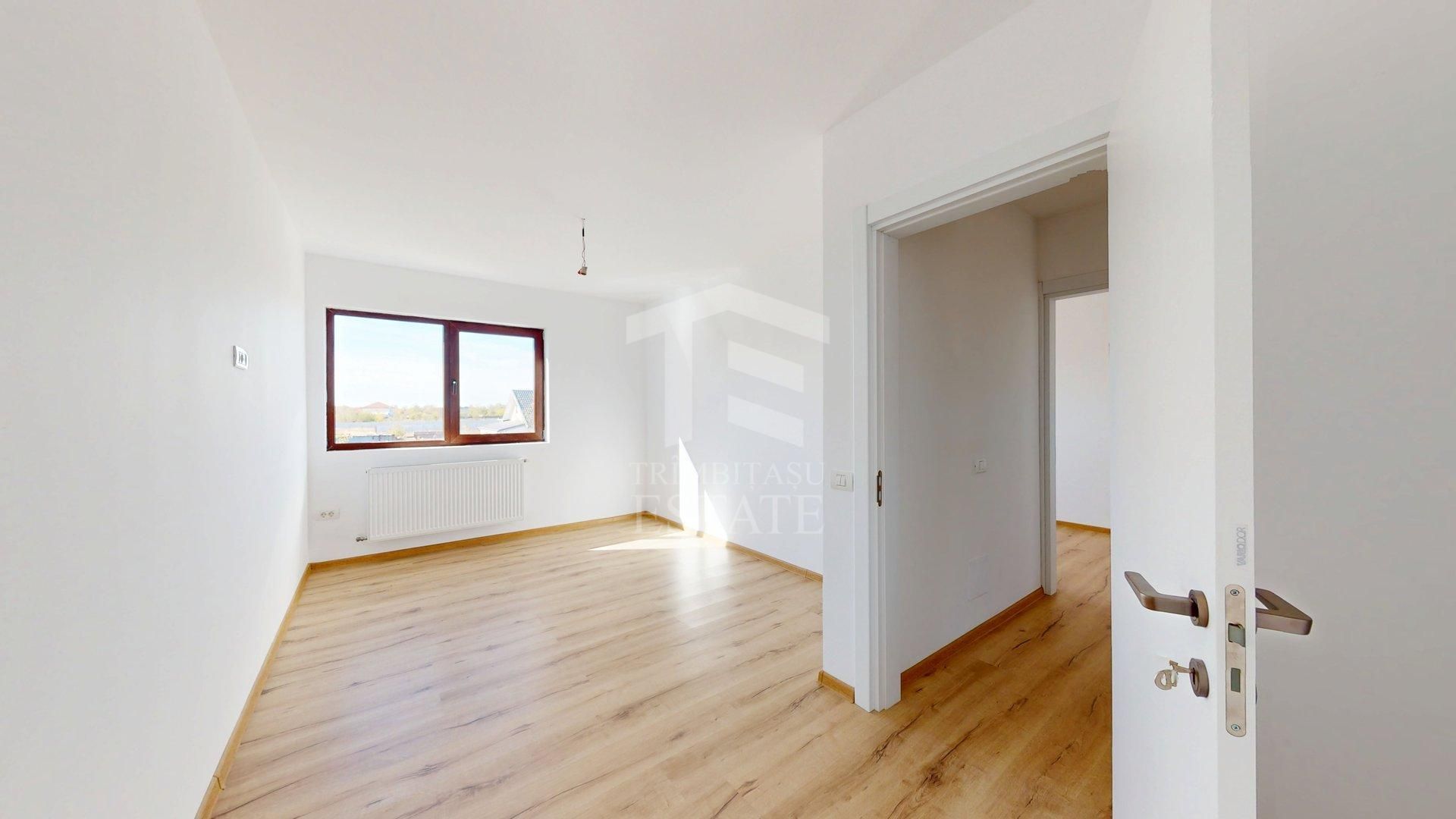 Casa Duplex cu 3 dorm.+ Dressing + Panouri Solare! Cu 2 intrari! - Poză 16