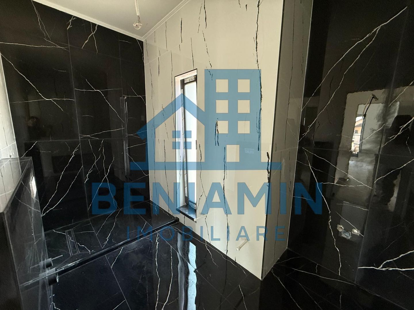 Casa P+1 Selgros-3 Dormitoare-2 Bai-Living-Bucatarie-250mp teren - Poză 6