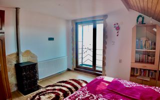 Casa de vanzare in Targoviste - 5 camere, 2 garaje, teren generos - Poză 28