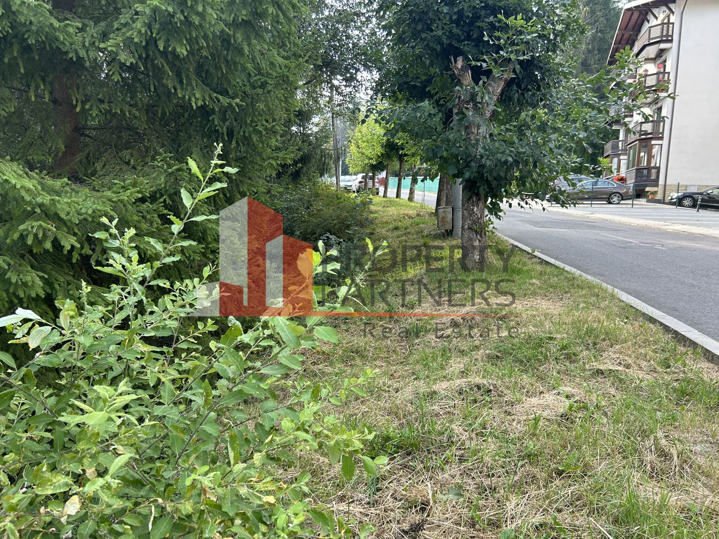 Teren generos de 8.267 mp în Predeal, Strada Nicolae Bălcescu. - Poză 6