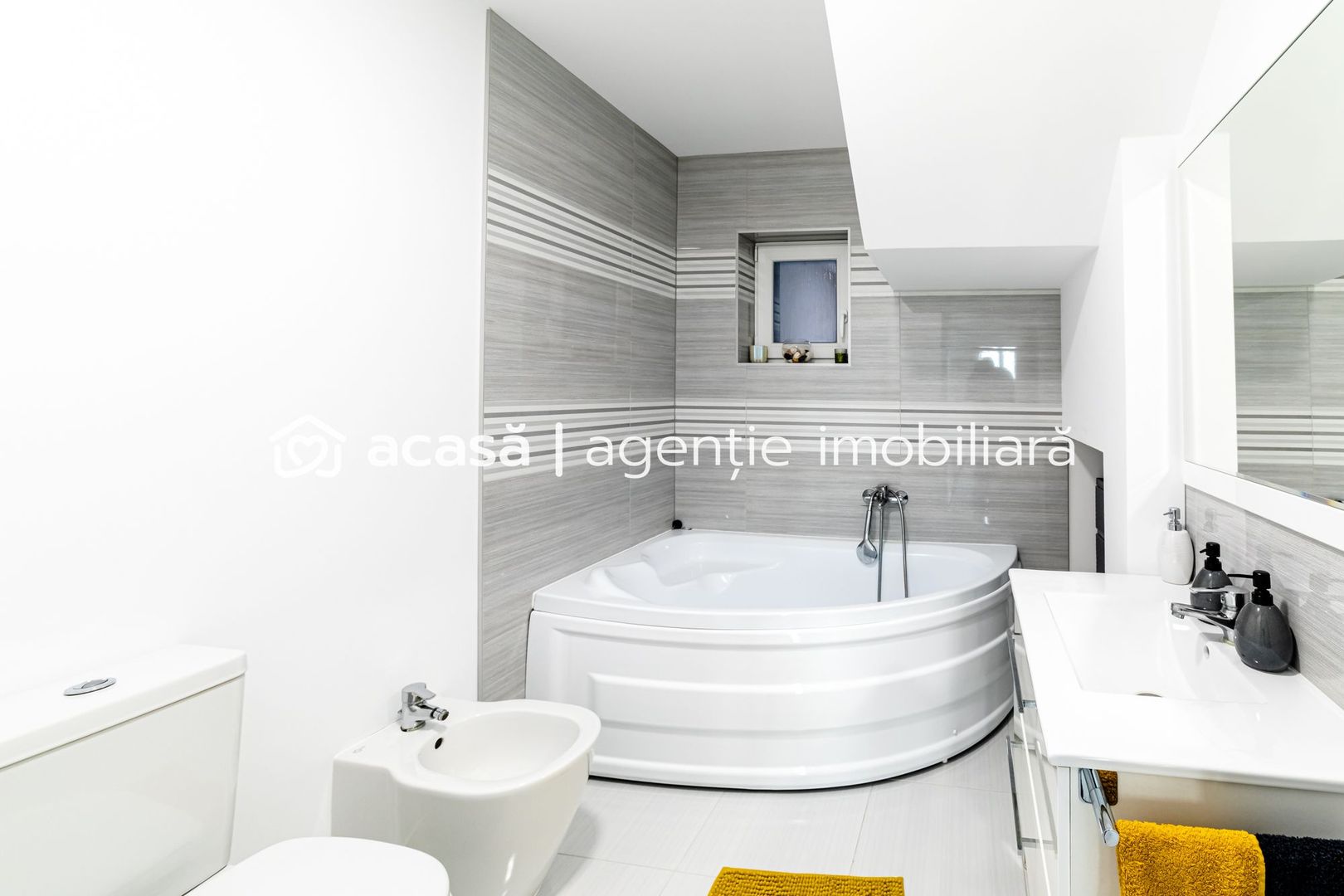 Nou! Casă frumoasă în Sâmbăteni - Poză 12