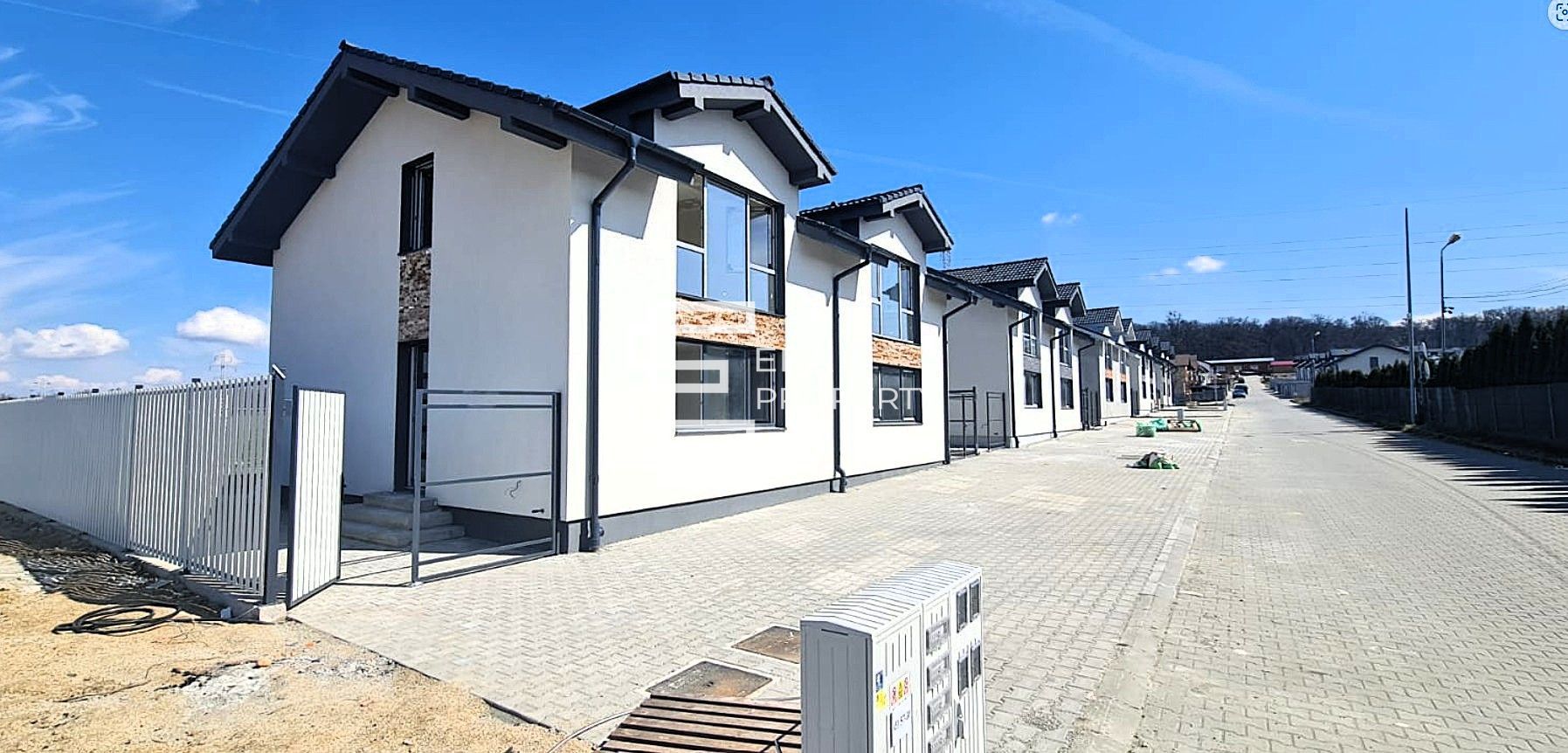 Duplex 4 camere | 97 mp utili | teren 270 mp | curte generoasă |predare la cheie - Poză 4