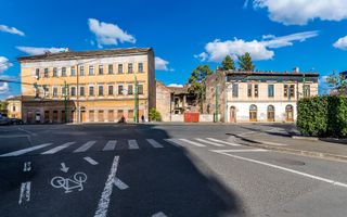 Imobil cu patru apartamente în centrul istoric al Aradului - Poză 1